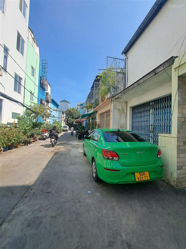 Nhà đẹp 68m2 hiếm gần khu aeon tên lửa  hẻm xe tải (7 chỗ để trong nhà) 2 mặt hẻm thông