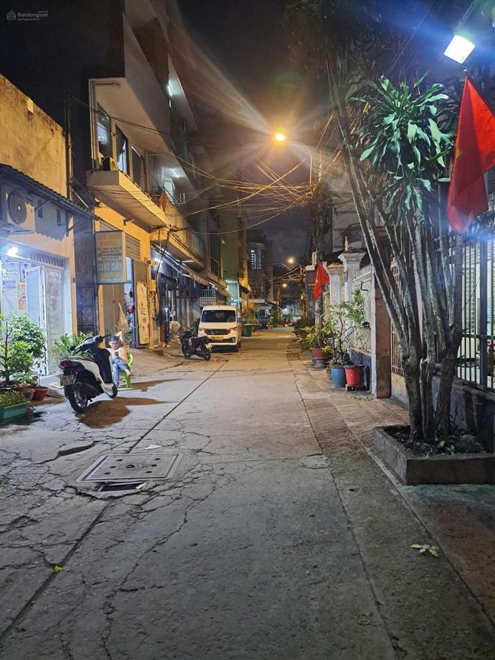 Nhà đẹp 68m2 hiếm gần khu aeon tên lửa  hẻm xe tải (7 chỗ để trong nhà) 2 mặt hẻm thông