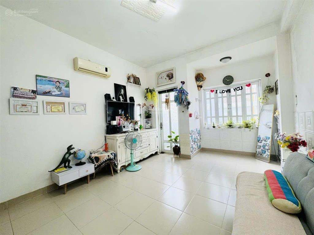 Bán nhà phú thọ hoà  tân phú  52m2 chỉ 6 tỷ  3 phút tới aeon tân phú