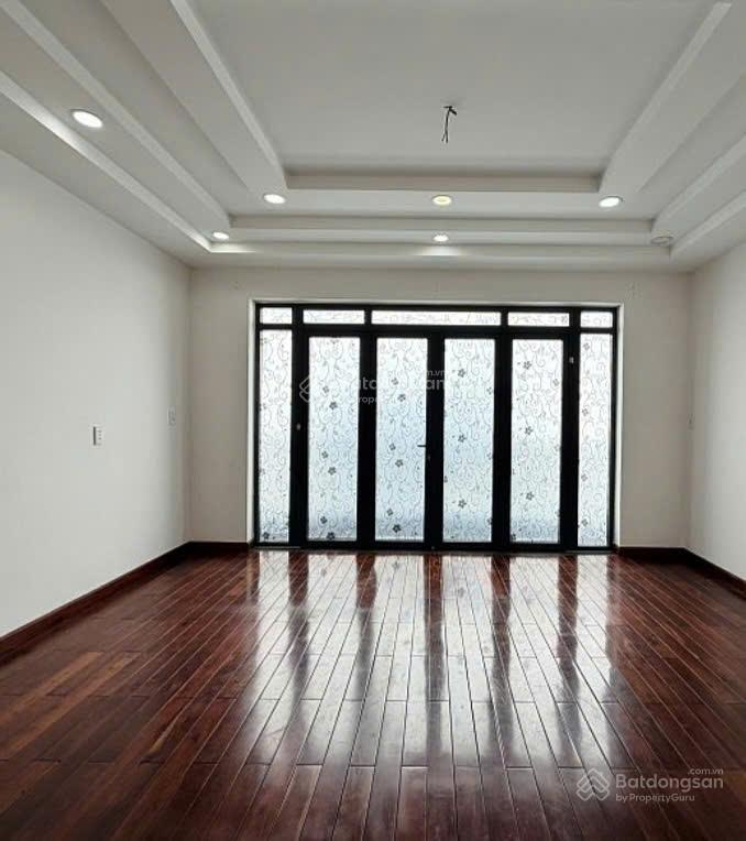 Nhà 4 tầng, ngay ngã tư bốn xã  phan anh  4pn  3wc