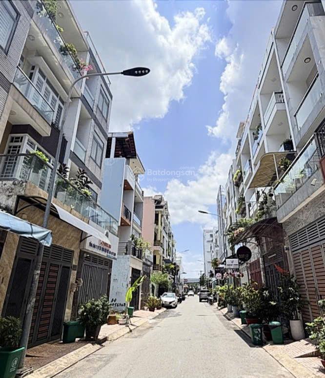 Bán nhà 3 tầng đẹp hxh chính chủ lê thúc hoạch phú thọ hòa tân phú chỉ nhỉnh 8.5 tỷ
