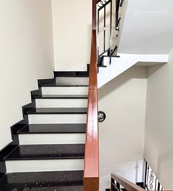 Bán nhà 3 tầng đẹp hxh chính chủ lê thúc hoạch phú thọ hòa tân phú chỉ nhỉnh 8.5 tỷ