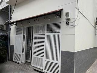 Nhà 2 tầng giá tốt sát mặt tiền  gần aeon tp  5.5x11  chỉ 6,t tl