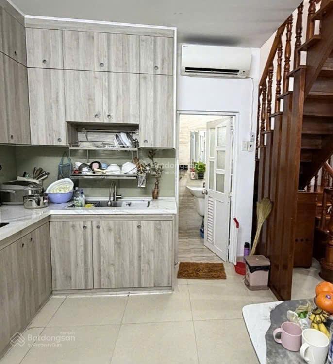 Nhà 2 tầng giá tốt sát mặt tiền  gần aeon tp  5.5x11  chỉ 6,t tl