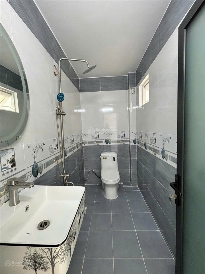 Còn 1 căn nhà mới 4 tấm full nội thất 4x18m. hẻm 8m lê trọng tấn giáp aeon tân phú
