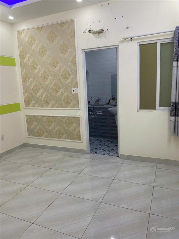 Gò dầu hẻm nhựa 10m có lề rộng, đối diện công viên nội bộ. dt 4,5x20m, vuông, nhà 3 tầng còn mới