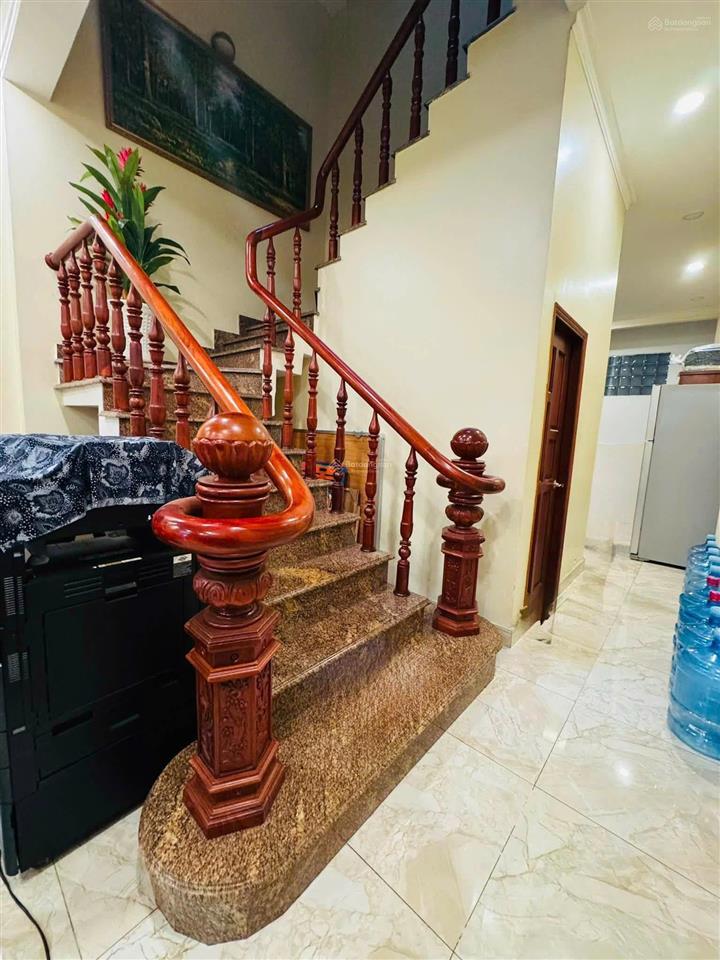 Trịnh đình trọng  4 tầng  4x11m  p chdv  dtsd 44m2  đường 8m