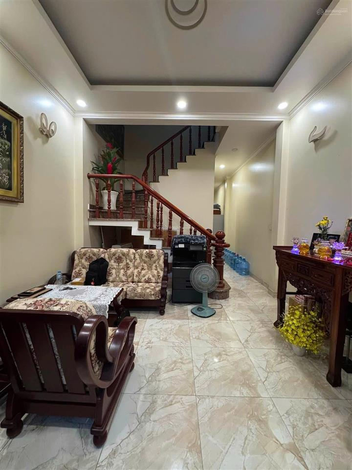 Trịnh đình trọng  4 tầng  4x11m  p chdv  dtsd 44m2  đường 8m