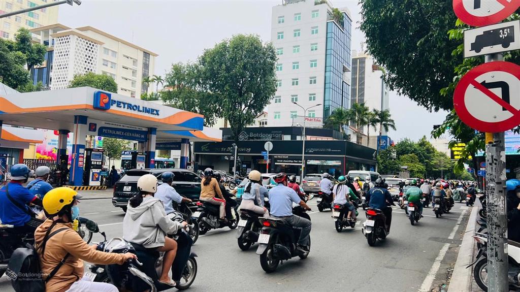 Bán căn góc 2 mặt tiền đường võ thị sáu, quận 3 hđt 150 triệu/ tháng dtcn 318m2 giá 185 tỷ