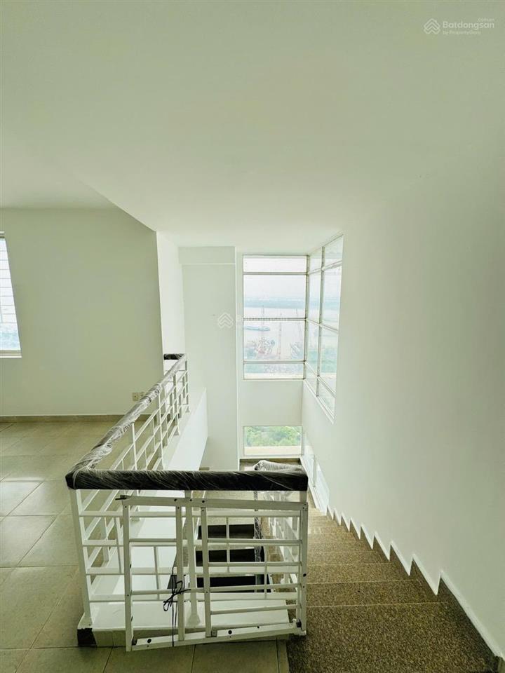 Bán căn hộ phú mỹ thuận  diện tích 319m²
