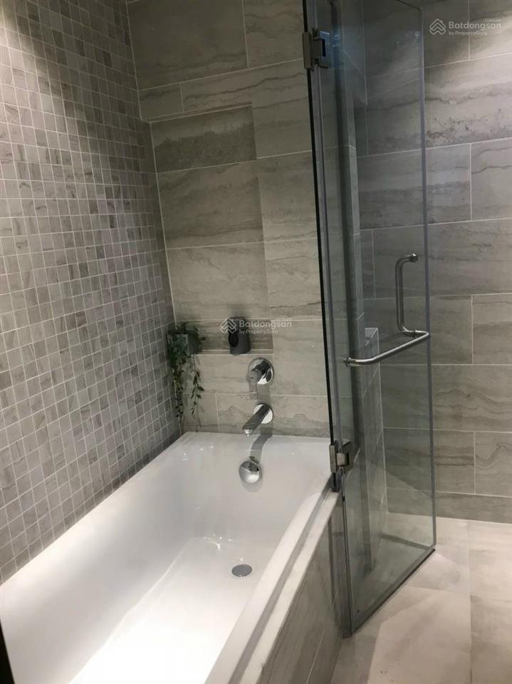 Cho thuê nhanh căn hộ cao cấp kingdom 101. số 334 tô hiến thành. p14. q10