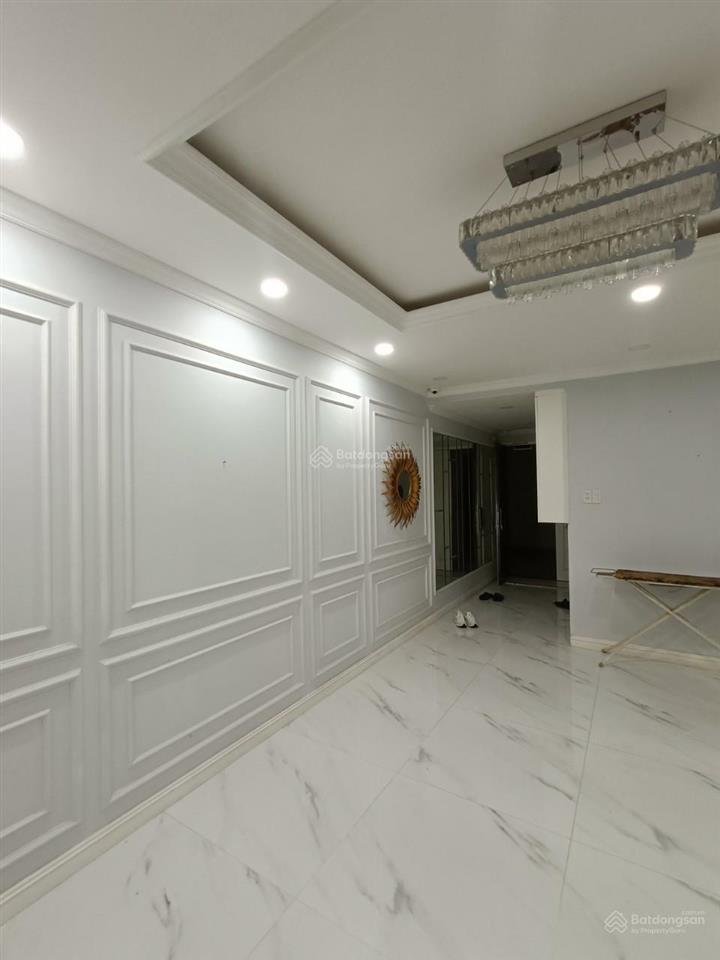 Cần bán căn hộ hùng vương plaza phường 12, quận 5