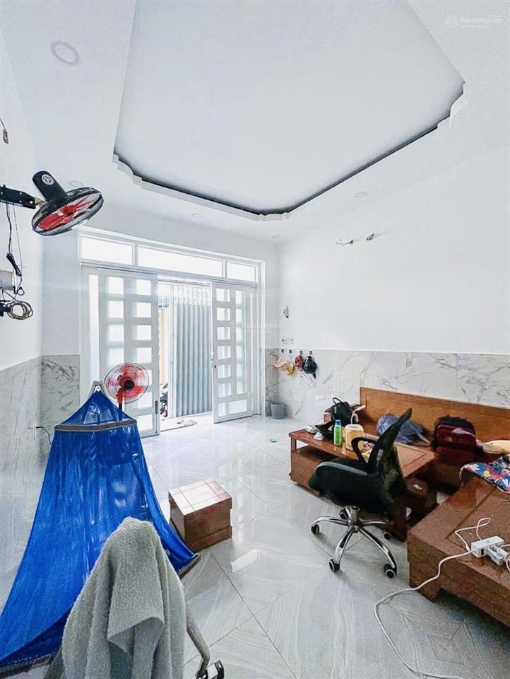 Bán nhanh nên giá rất tốt  nhỉnh 4 tỷ có nhà đẹp q6 42m2 ~ 100tr/m2 2pn  gần chợ, trường, ở ngay