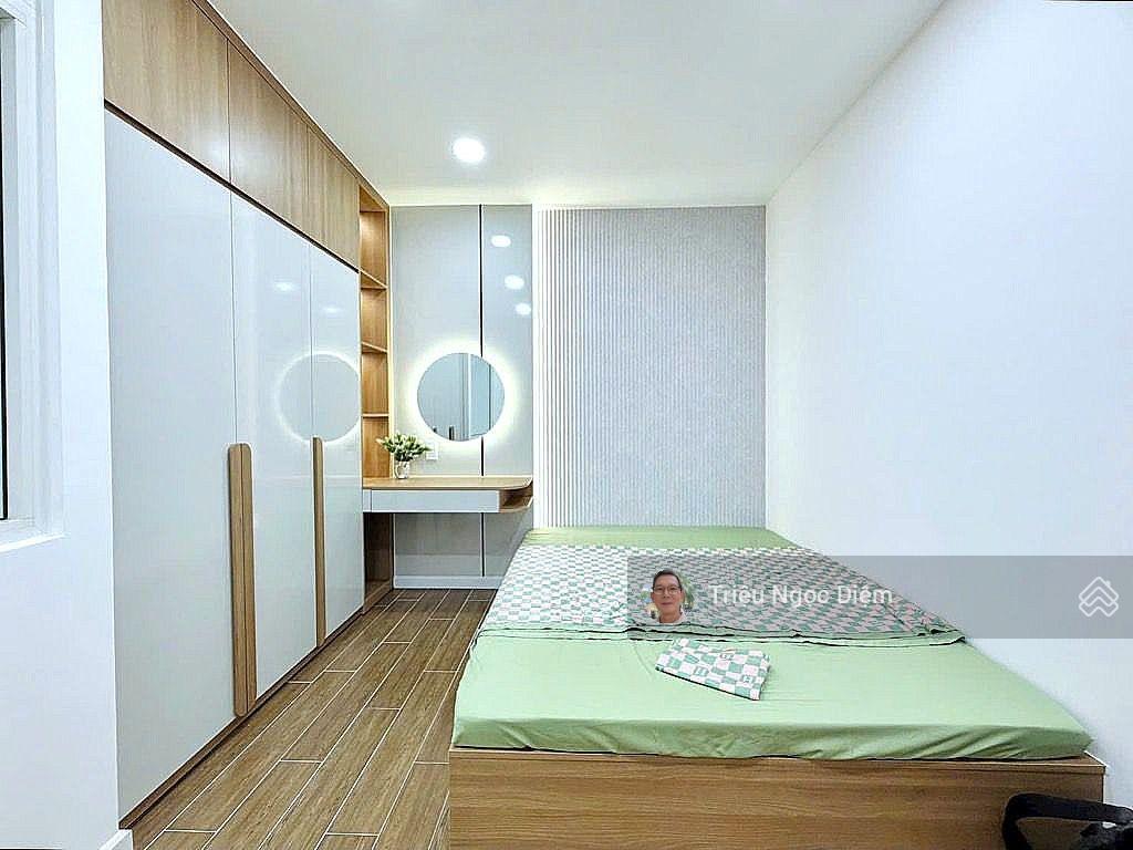 Nhà 5 tầng mới đẹp hẻm rộng 4m gần mặt tiền hoàng văn thụ phú nhuận. gần sân bay và công viên