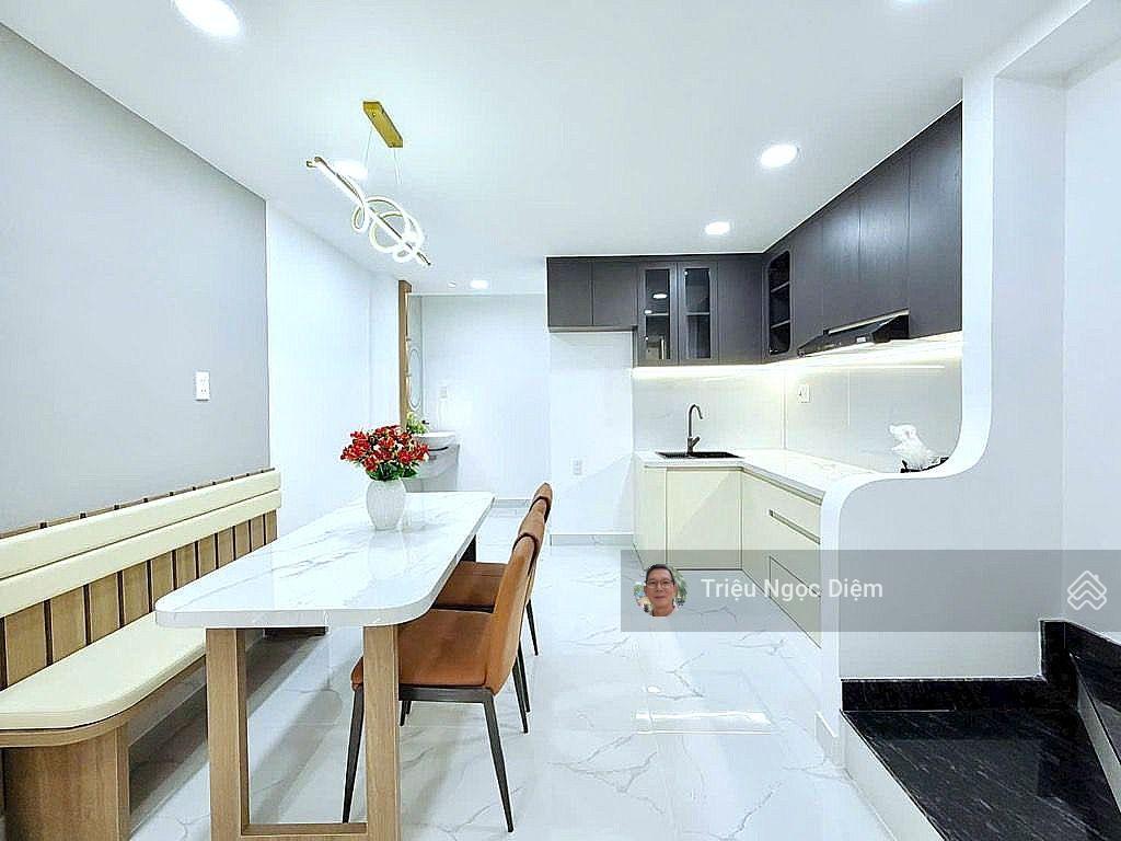 Nhà 5 tầng mới đẹp hẻm rộng 4m gần mặt tiền hoàng văn thụ phú nhuận. gần sân bay và công viên