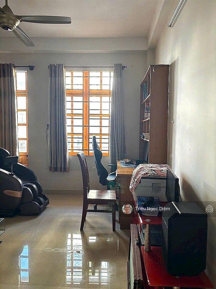 Xe hơi ngủ nhà đẹp nơ trang long 64m2 5 tầng khu dân trí cao chỉ 11.3 tỷ