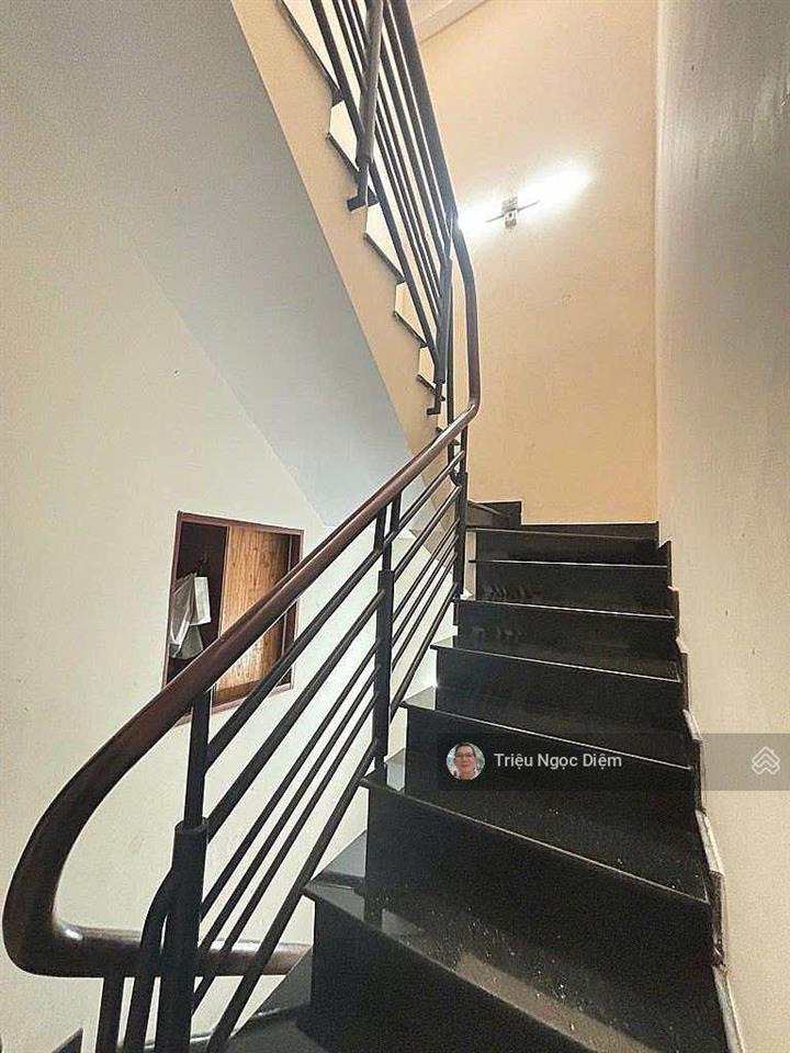 Xe hơi ngủ nhà đẹp nơ trang long 64m2 5 tầng khu dân trí cao chỉ 11.3 tỷ