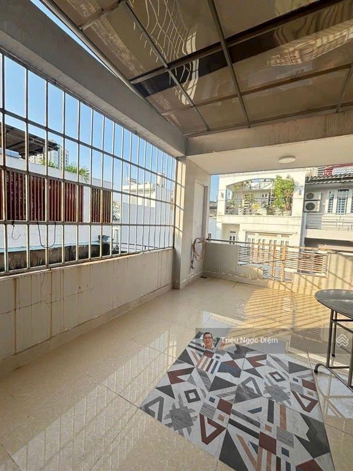 Xe hơi ngủ nhà đẹp nơ trang long 64m2 5 tầng khu dân trí cao chỉ 11.3 tỷ