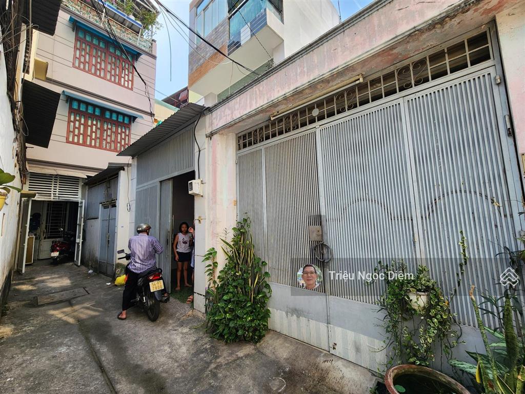 Lê văn sỹ phú nhuận
81m2 chỉ nhỉnh 9 tỷ hiếm trong khu vực .