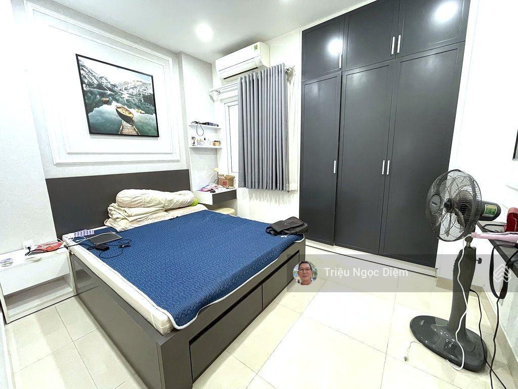 Nhà đẹp 3 tầng quận 3 hẻm xe hơi 6 mét thông lê văn sỹ full nội thất.