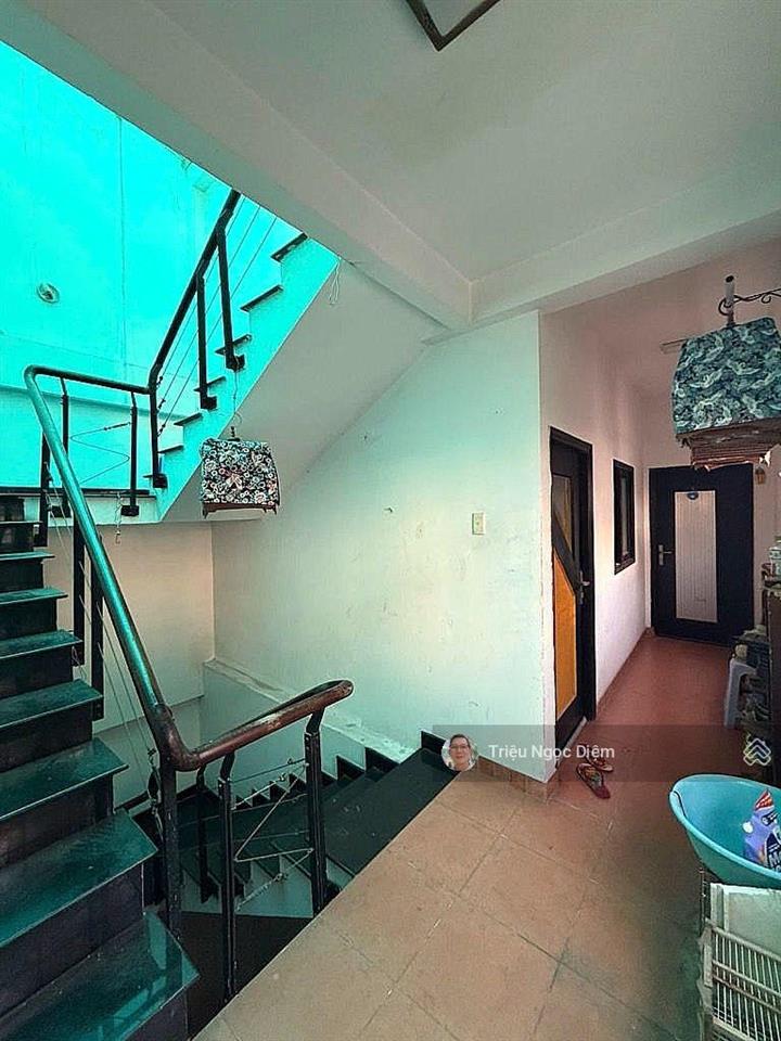 Nhà mặt tiền hoàng hoa thám kinh doanh thu nhập 60 triệu/tháng. 132m2. ngang 5 mét. 5 tầng. gấp bán