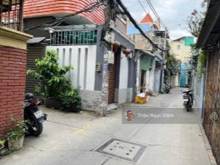 Hxh thông căn góc đất vuông phù hợp xây mới cao tầng. 65m2 ngang 4.3m . chỉ 8.5 tỷ.