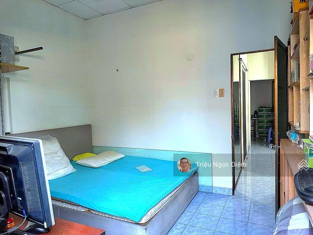 Nhà ngang 7.4 mét hẻm ô tô 1 trục 81m2 7pn ở sướng hoặc mở văn phòng công ty .