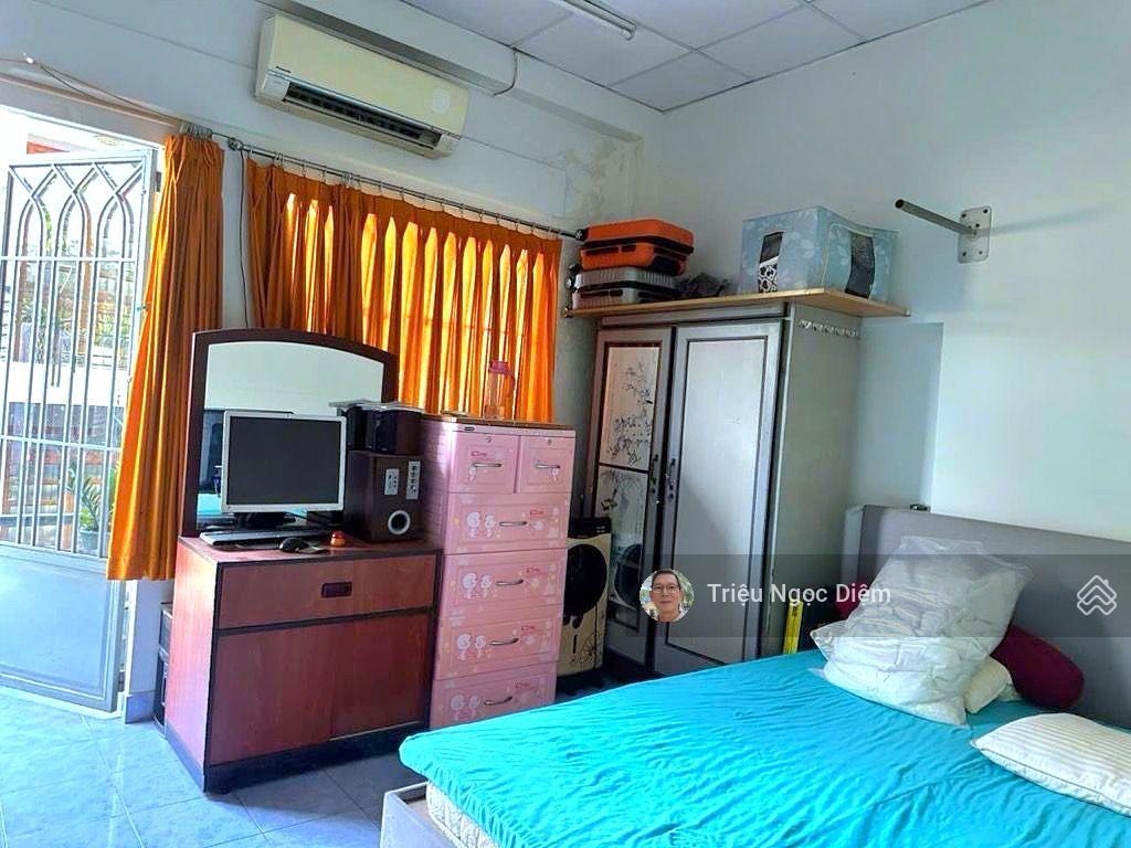 Nhà ngang 7.4 mét hẻm ô tô 1 trục 81m2 7pn ở sướng hoặc mở văn phòng công ty .