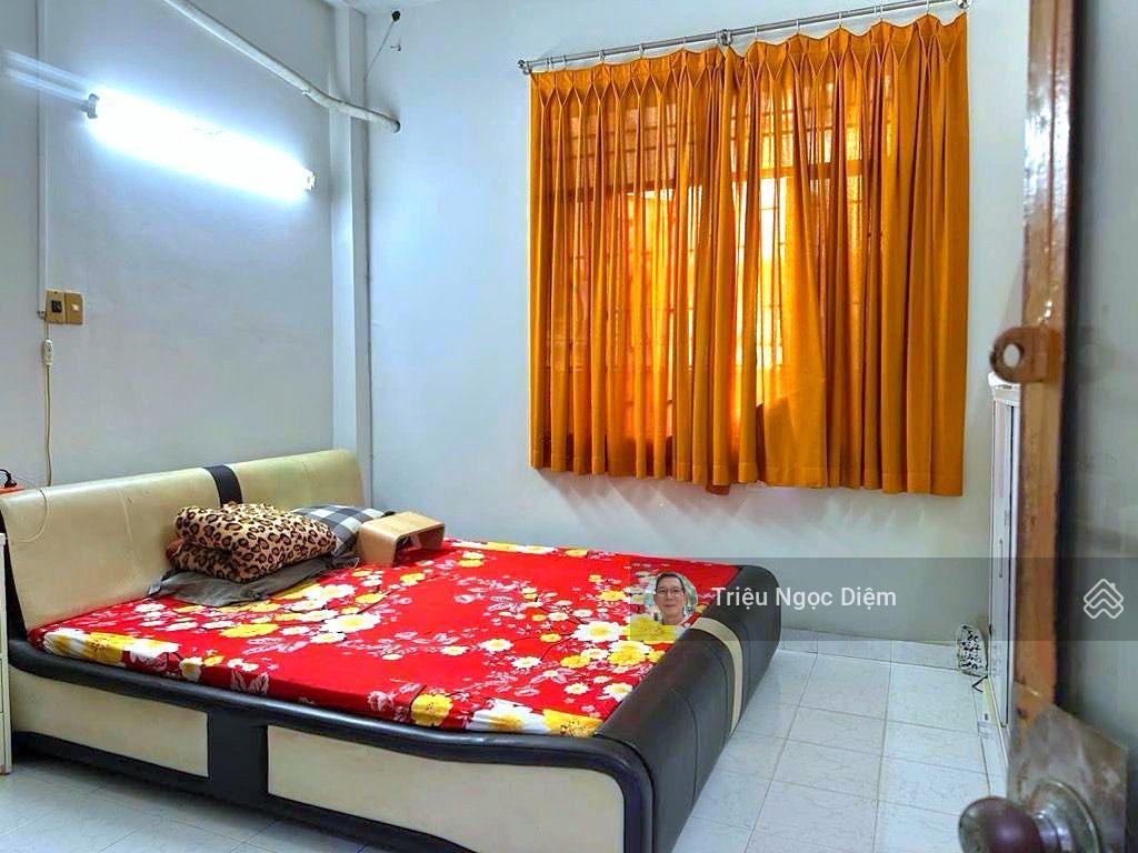 Nhà ngang 7.4 mét hẻm ô tô 1 trục 81m2 7pn ở sướng hoặc mở văn phòng công ty .