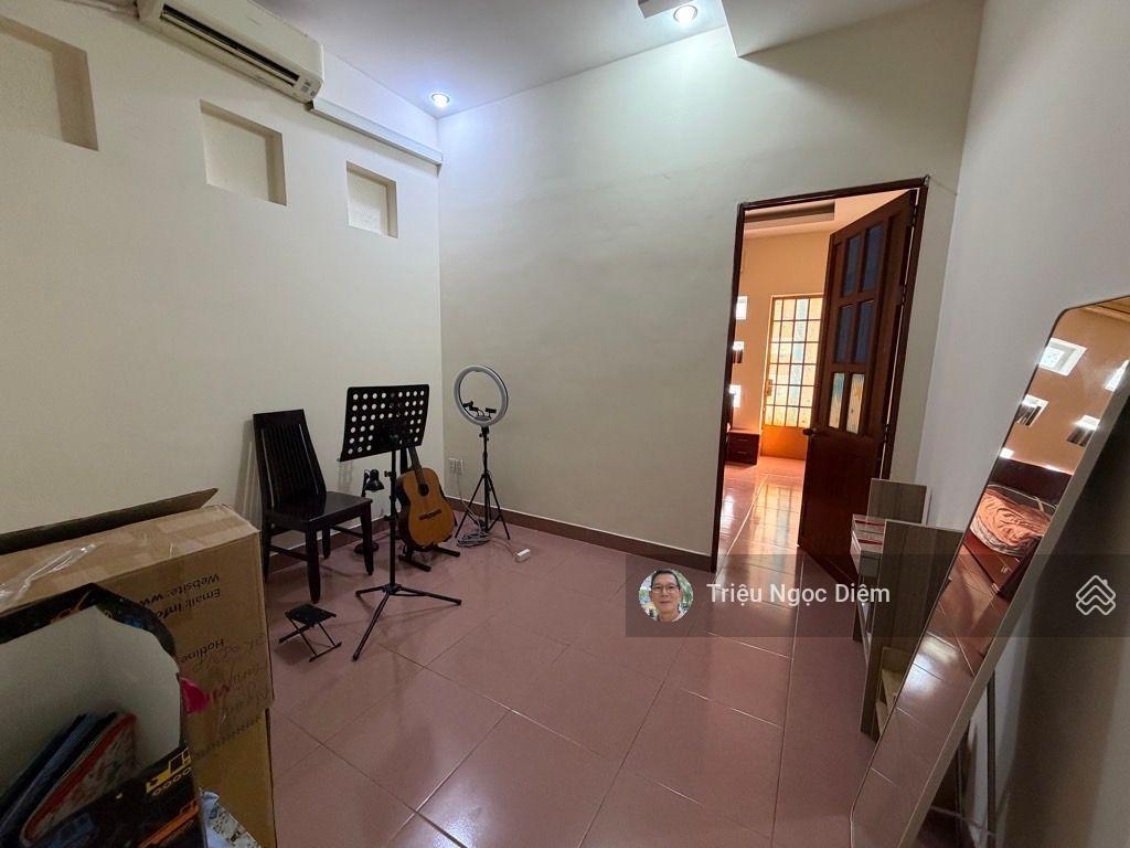 Gấp bán nhà xô viết nghệ tĩnh khu vip p19 . 80m2. giáp q1 gần chợ thị nghè. chỉ 10.9 tỷ .