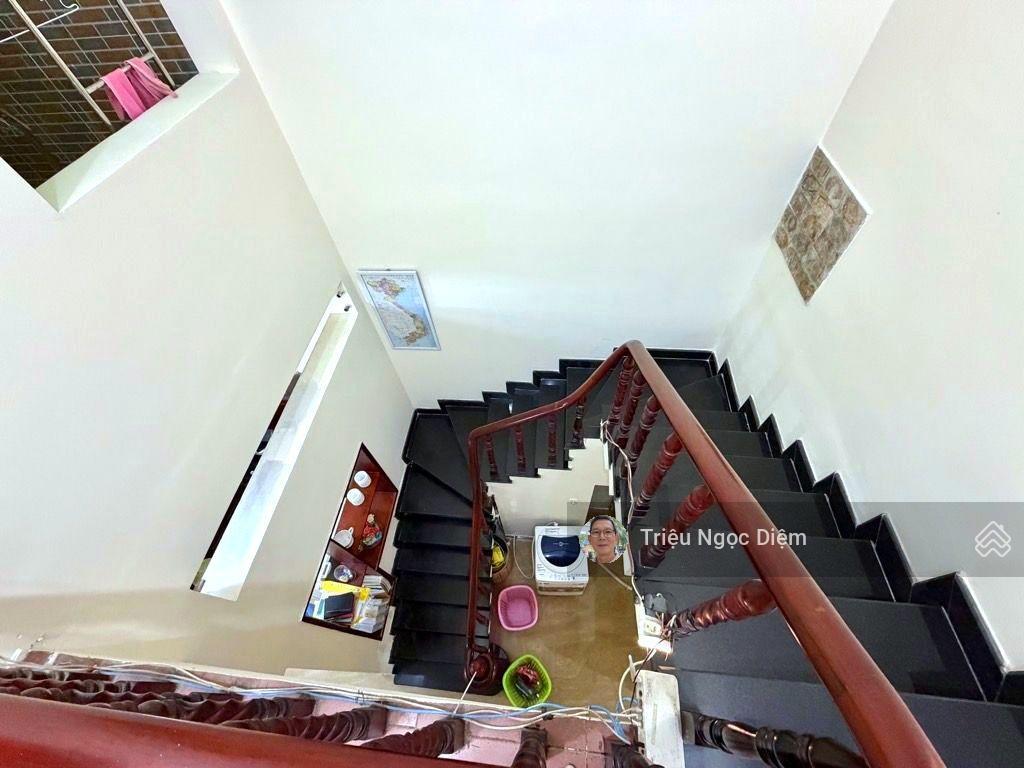 Gấp bán nhà xô viết nghệ tĩnh khu vip p19 . 80m2. giáp q1 gần chợ thị nghè. chỉ 10.9 tỷ .
