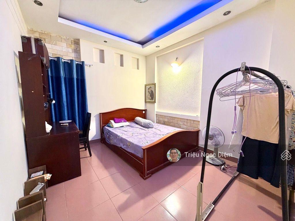 Gấp bán nhà xô viết nghệ tĩnh khu vip p19 . 80m2. giáp q1 gần chợ thị nghè. chỉ 10.9 tỷ .