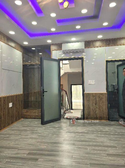 Bán nhà mặt tiền hẻm nhựa 10 mét điện biên phủ đối diện landmark 81 khu vip tân cảng bình thạnh