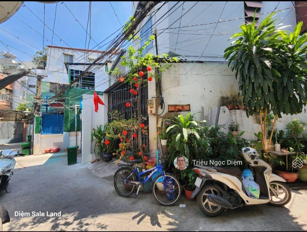 Giảm 1 tỷ còn 8.8 tỷ nhà 3 tầng hẻm 4m điện biên phủ 73m2. 9 phòng ngủ gần ngã tư hàng xanh