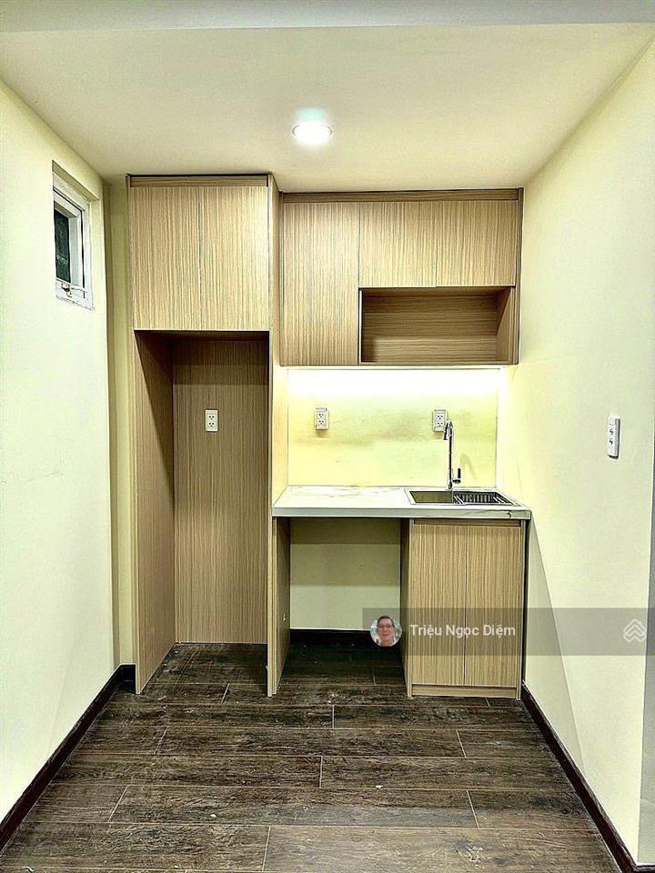 Giảm 2tỷ còn 15.5 tỷ chdv 15 phòng thu nhập 120tr/th . 90m2. 6 tầng thang máy xô viết nghệ tĩnh p21