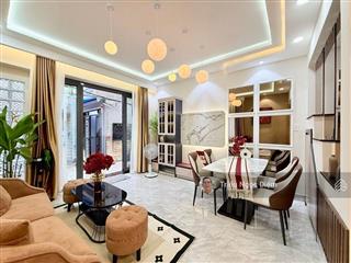 Nhà mới đẹp huỳnh văn bánh p.nhuận hxh tới nhà 3 tầng ngang 4m nở hậu full nội thất cao cấp.