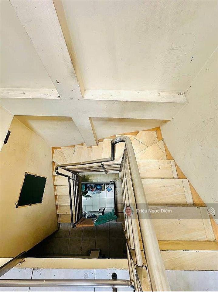 Bình thạnh giá tốt gần quận 1 nhà 3 tầng btct 5pn 44m2 nở hậu chỉ 7.5 tỷ