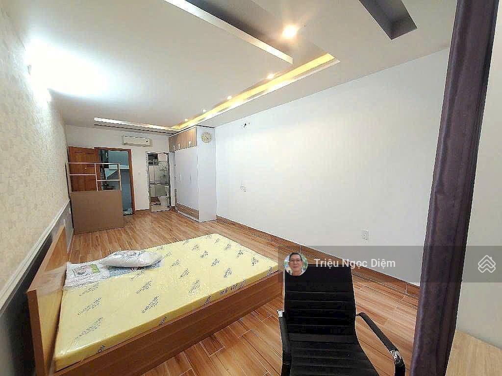 Chủ giảm mạnh giá chỉ 10.5 tỷ nhà mới 5 tầng btct full nội thất tt phú nhuận .