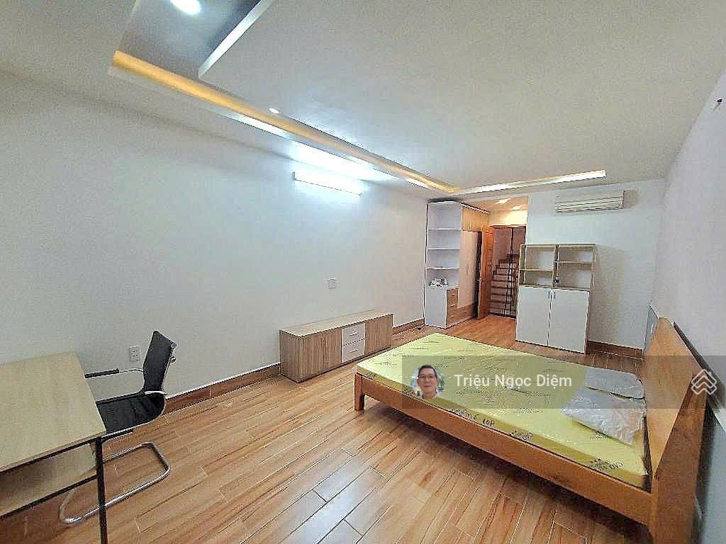 Chủ giảm mạnh giá chỉ 10.5 tỷ nhà mới 5 tầng btct full nội thất tt phú nhuận .