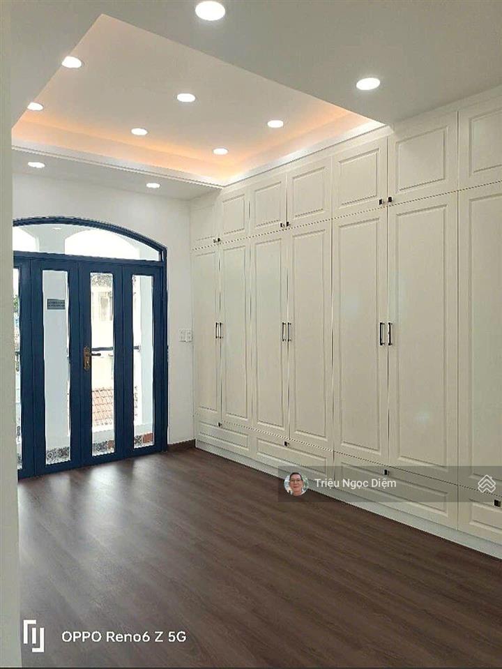 Gấp bán chỉ 16.5 tỷ nhà đẹp mặt tiền trần hữu trang nguyễn văn trỗi 72m2 4 tầng hầm thang máy