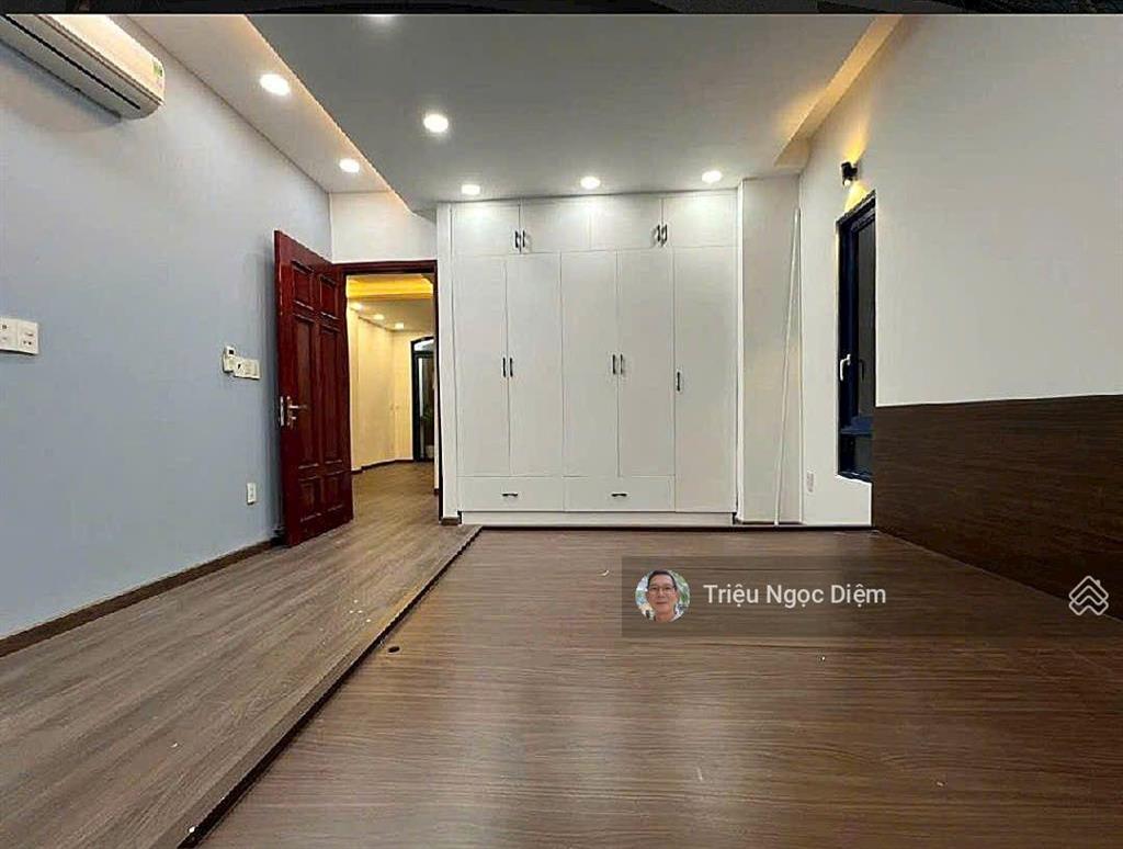 Gấp bán chỉ 16.5 tỷ nhà đẹp mặt tiền trần hữu trang nguyễn văn trỗi 72m2 4 tầng hầm thang máy
