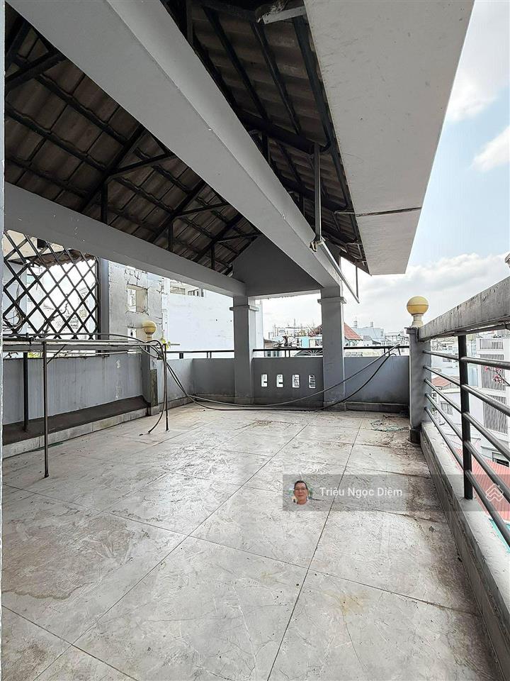 Giá mới 8.9 tỷ mặt tiền 4 tầng khu vip bình thạnh kinh doanh đỉnh chỉ 115 triệu/1m2 .