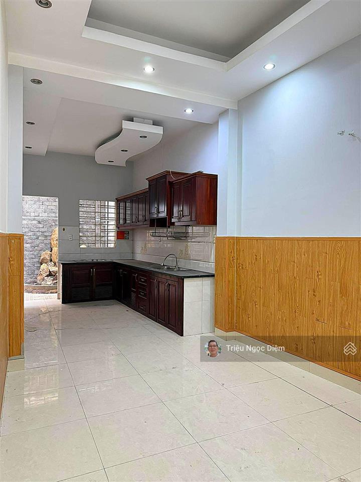 Giá mới 8.9 tỷ mặt tiền 4 tầng khu vip bình thạnh kinh doanh đỉnh chỉ 115 triệu/1m2 .