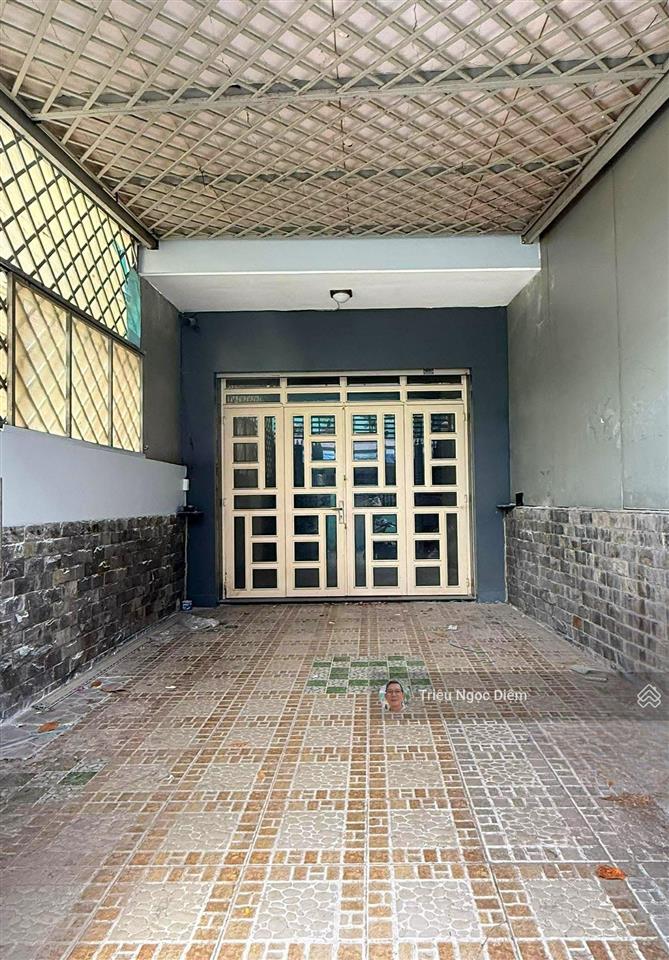 Giá mới 8.9 tỷ mặt tiền 4 tầng khu vip bình thạnh kinh doanh đỉnh chỉ 115 triệu/1m2 .