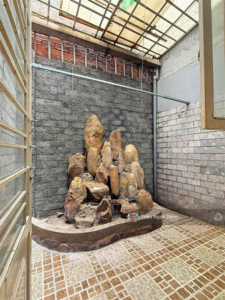 Giá mới 8.9 tỷ mặt tiền 4 tầng khu vip bình thạnh kinh doanh đỉnh chỉ 115 triệu/1m2 .