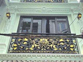 Nhà mới đẹp 5 tầng full nội thất cao cấp tiềm năng ra mặt tiền trần quang diệu q3 cho thuê 30tr/th