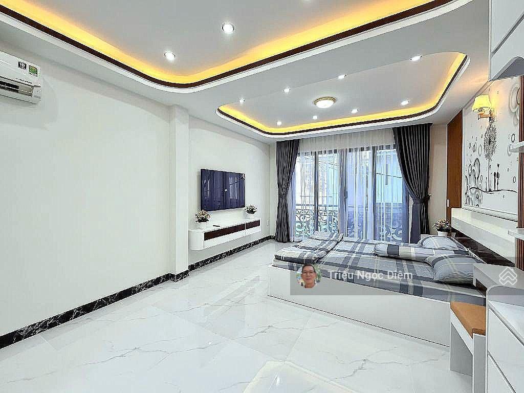 Nhà mới đẹp 5 tầng full nội thất cao cấp tiềm năng ra mặt tiền trần quang diệu q3 cho thuê 30tr/th
