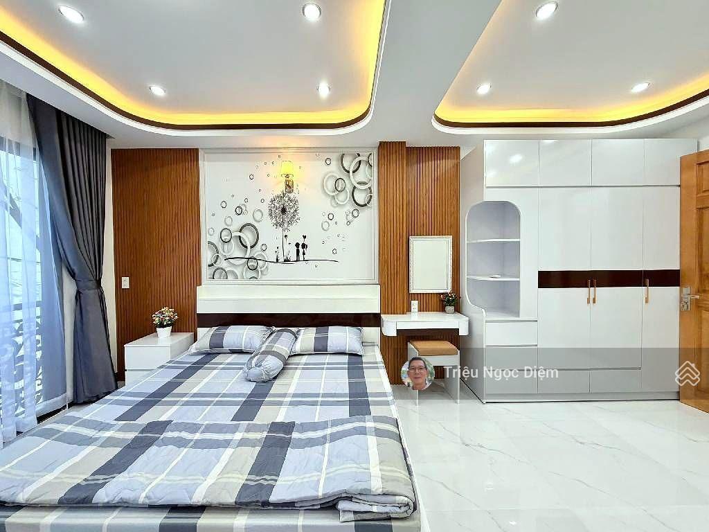 Nhà mới đẹp 5 tầng full nội thất cao cấp tiềm năng ra mặt tiền trần quang diệu q3 cho thuê 30tr/th