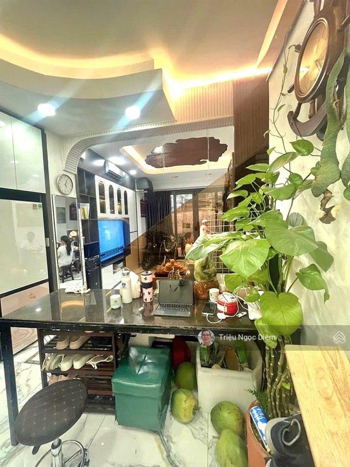 Bán nhà hxh cầm bá thước phú nhuận 4 tầng nở hậu đẹp chỉ 9.9 tỷ