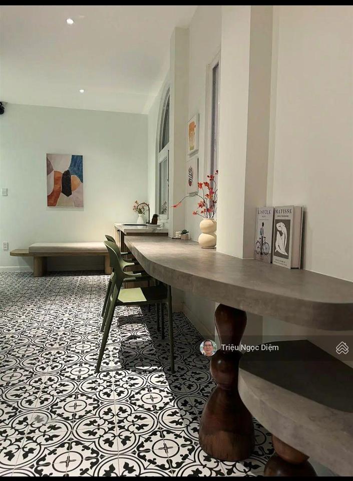 Nhà 5 sao có thang máy riêng từng tầng chỉ 18 tỷ .117m2 ngang 5m nở hậu 6.6m hẻm xe hơi.